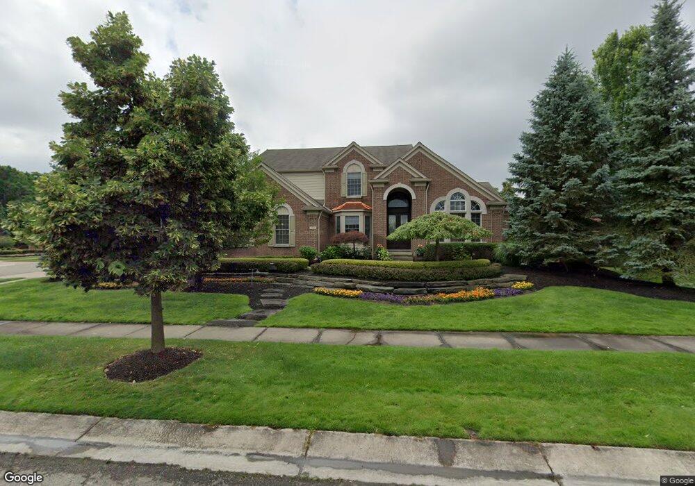 6979 Lexington Dr, West Bloomfield, MI 48322 - photo 1