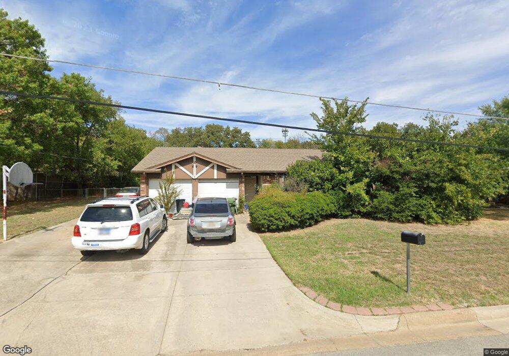 8309 Woods Ln, North Richland Hills, TX 76182 - photo 1