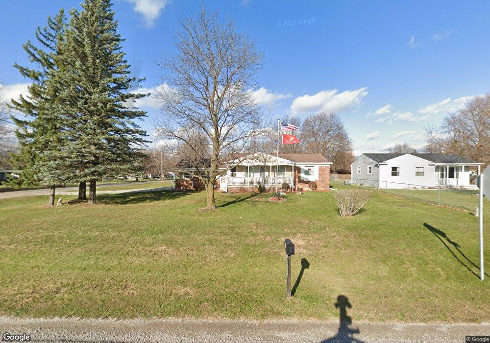 1266 W Maple Ave, Flint, MI 48507 - photo 1