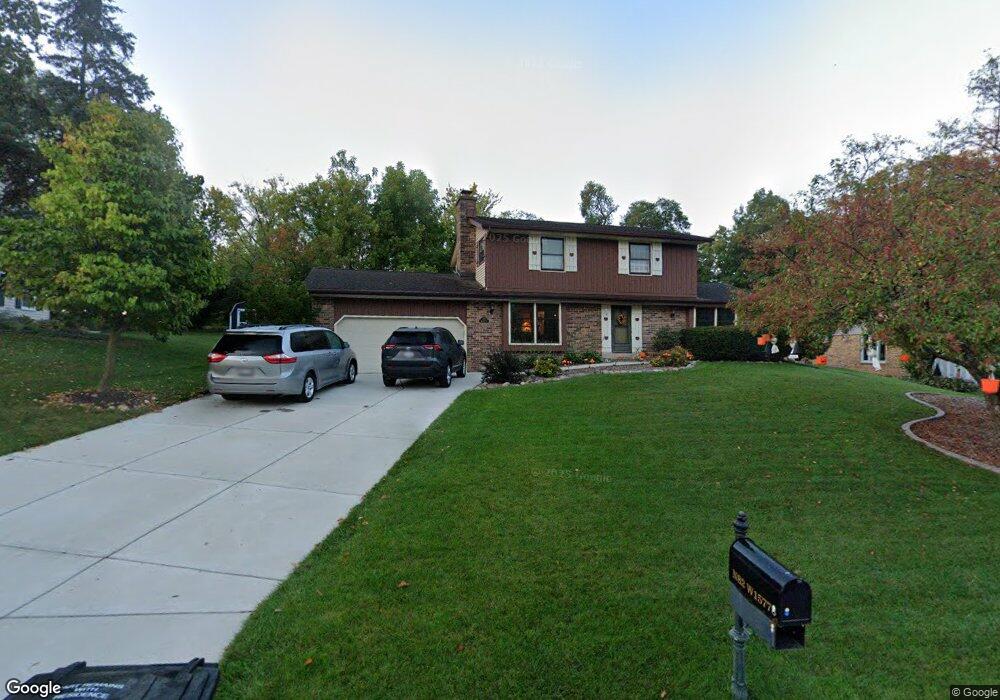 N82W15773 Valley View Dr, Menomonee Falls, WI 53051 - photo 1