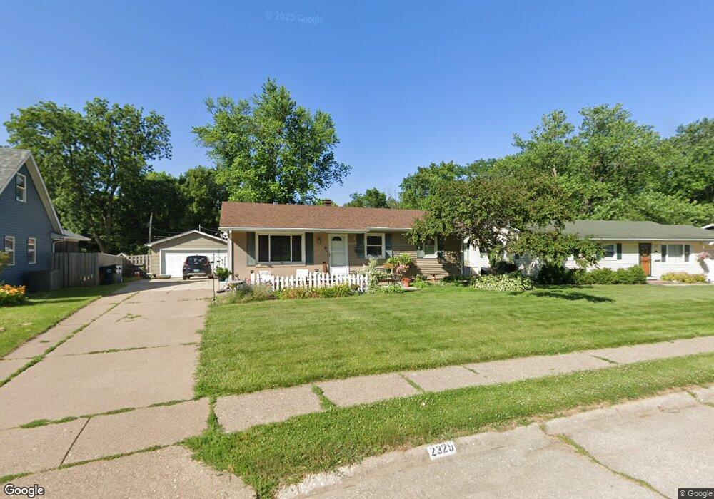 2329 W 36th St, Davenport, IA 52806 - photo 1