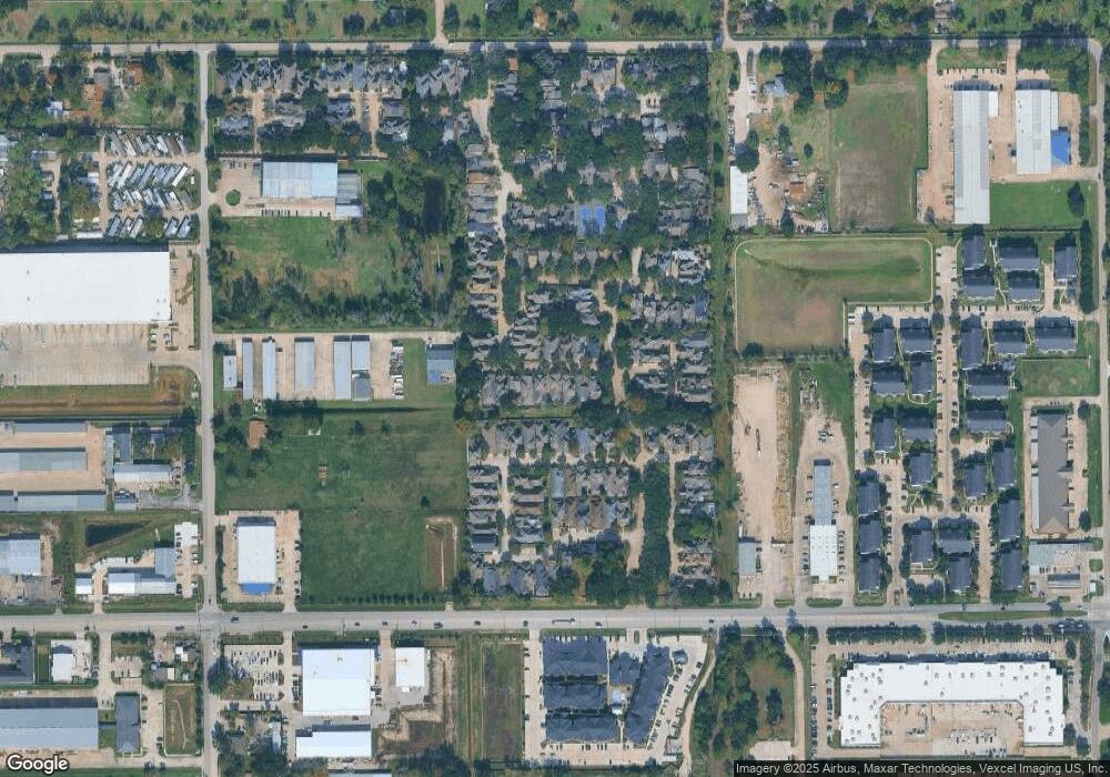 8027 Oakwood Trace, Houston, TX 77040 - photo 1