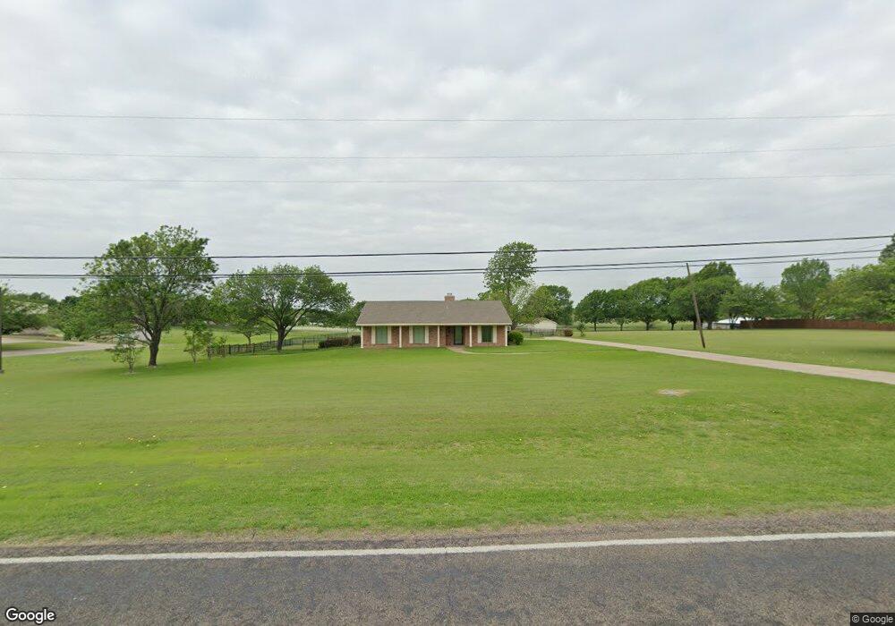 1607 Country Club Rd, Ennis, TX 75119 - photo 1