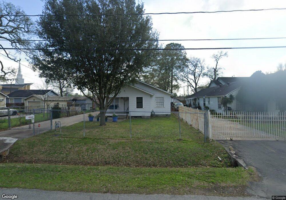 428 Caplin St, Houston, TX 77022 - photo 1