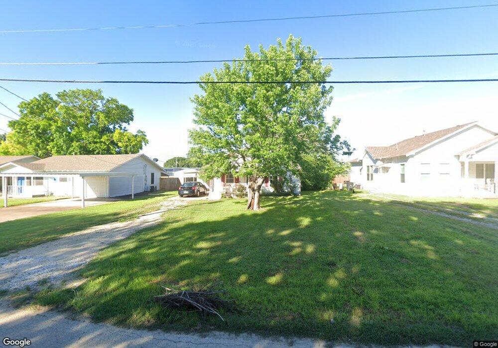 1715 Redwood Dr, Cleburne, TX 76033 - photo 1