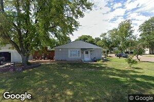 841 W 8th St, Larned, KS 67550