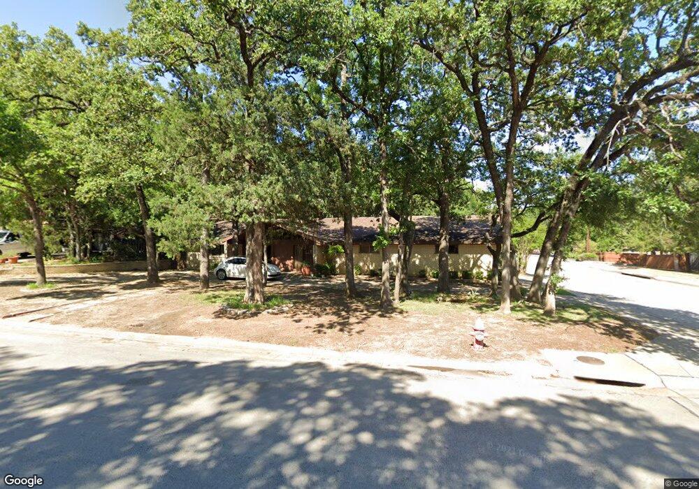 1303 Pebble Creek Dr, Euless, TX 76040 - photo 1