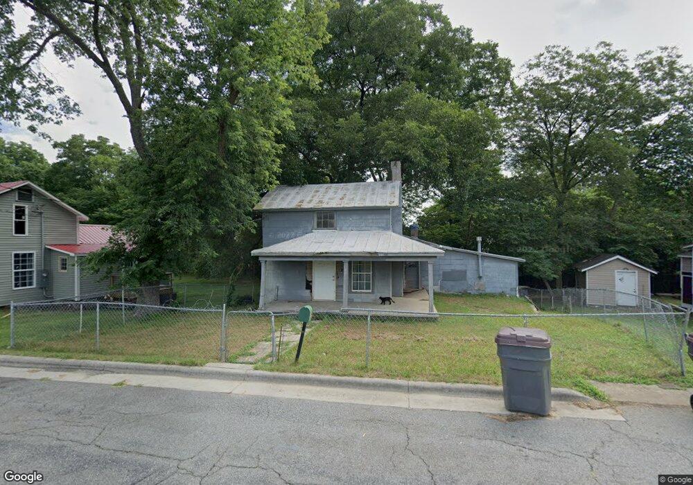 530 Mccoy St, Reidsville, NC 27320 - photo 1