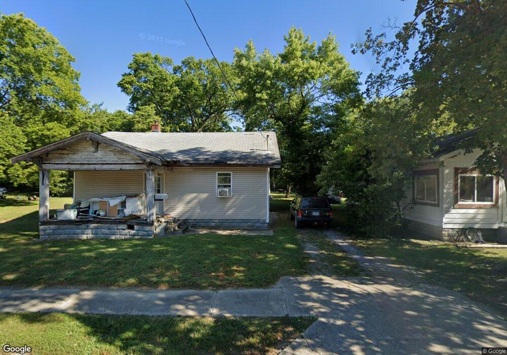326 E Dayton St, Harrisburg, IL 62946 - photo 1