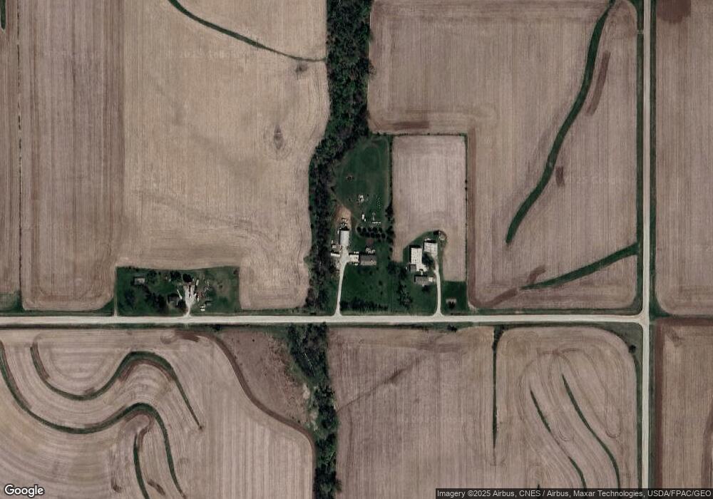 5672 S 9th Ave E, Newton, IA 50208 - photo 1