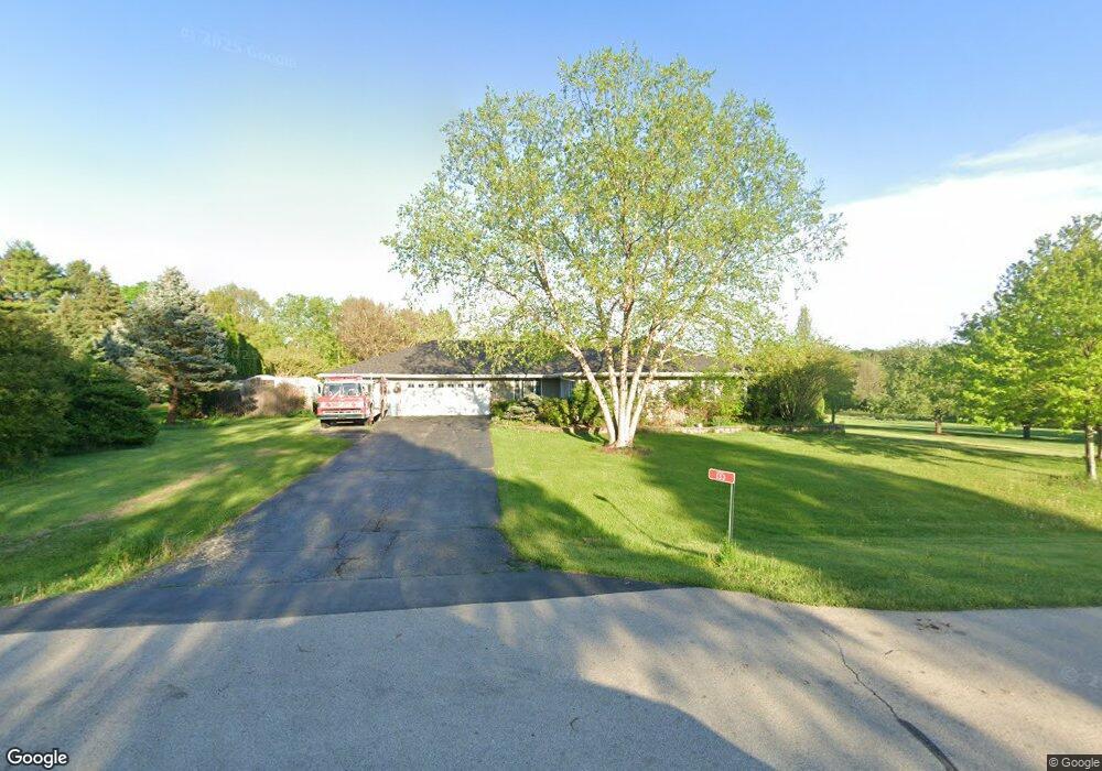 133 W Pleasantview Dr, Oswego, IL 60543 - photo 1