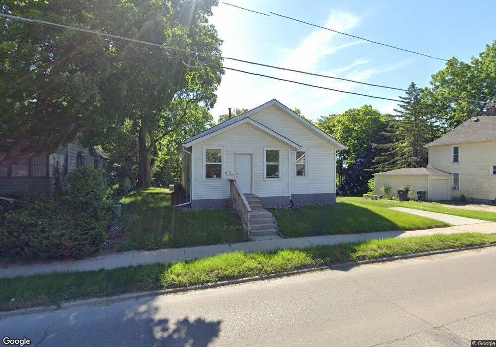 1616 Main St, Cedar Falls, IA 50613 - photo 1