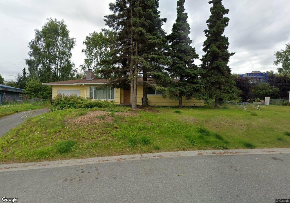 642 W 19th Ave, Anchorage, AK 99503 - photo 1