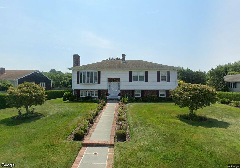 8 Rowley Ln, South Dartmouth, MA 02748 - photo 1