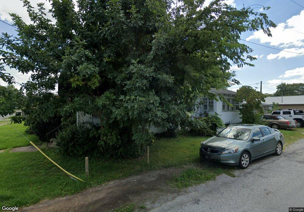 821 N Main St, Harrisburg, IL 62946 - photo 1