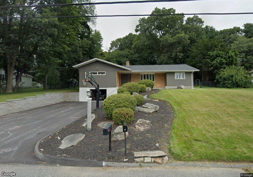 88 Bumble Bee Cir, Shrewsbury, MA 01545 - photo 1