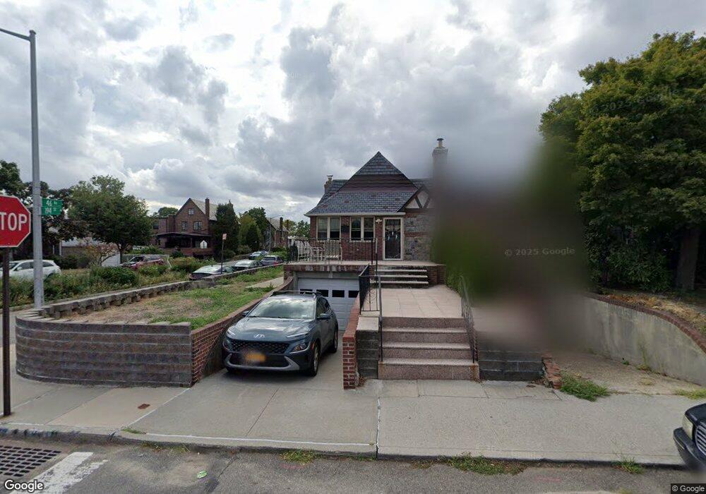 4568 194th St, Flushing, NY 11358 - photo 1