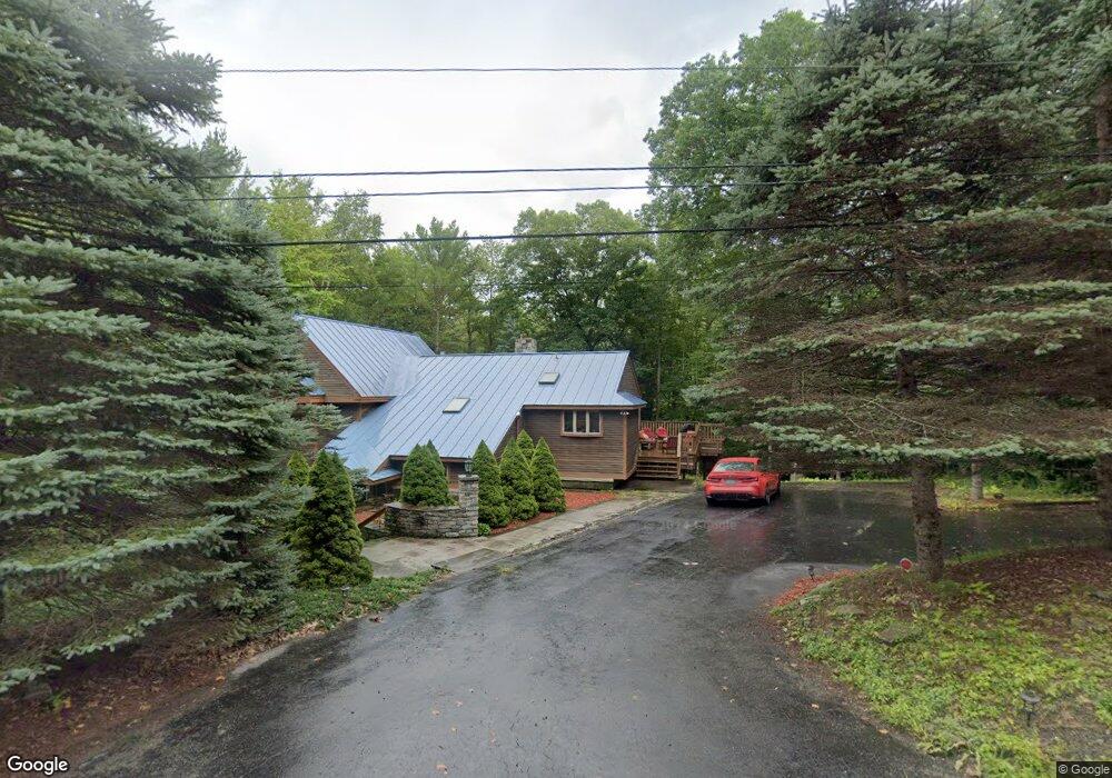 309 Fox Ln, Quechee, VT 05059 - photo 1