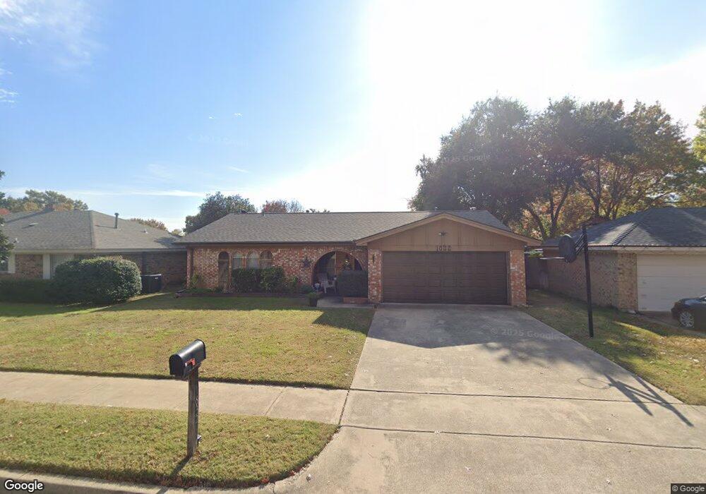 1632 Winchester Way, Bedford, TX 76022 - photo 1
