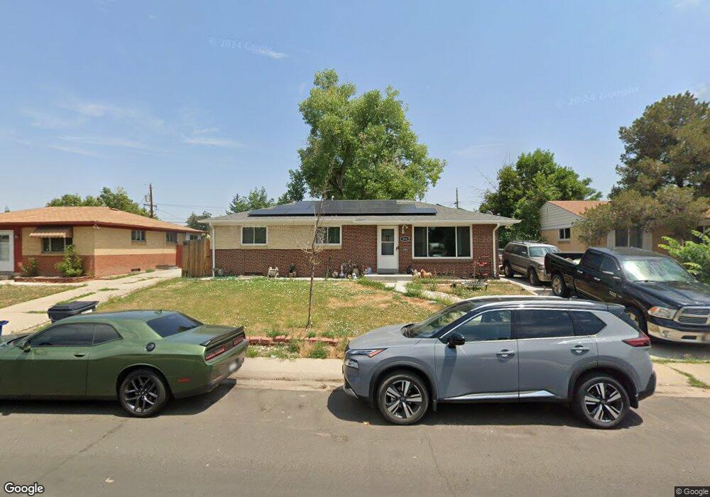 564 Elmira St, Aurora, CO 80010 - photo 1