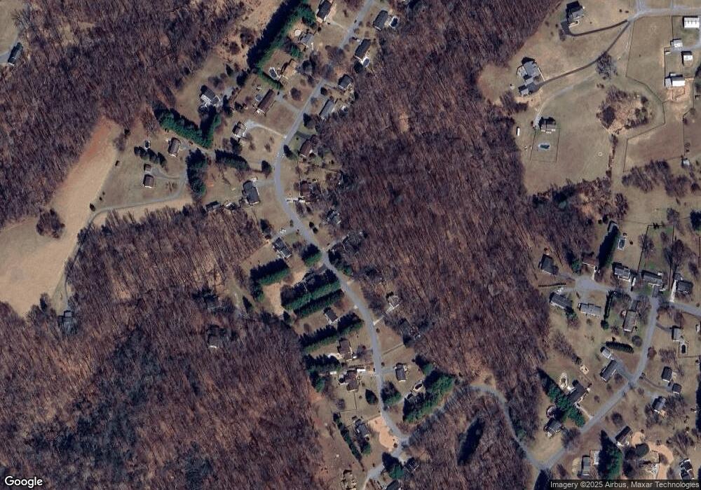 4003 Robin Hood Way, Sykesville, MD 21784 - photo 1