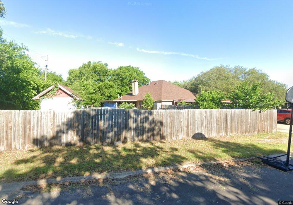 501 Odell St, Cleburne, TX 76033 - photo 1
