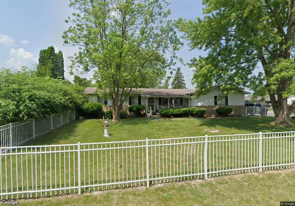 1452 Foxboro Ln, Flint, MI 48532 - photo 1