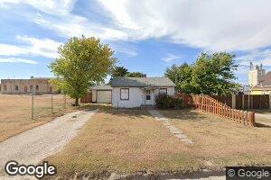 208 S 5th St, Leoti, KS 67861