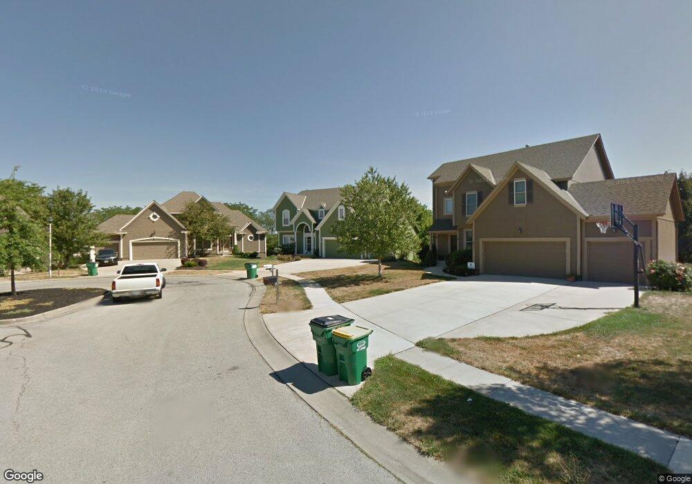 4407 Meadow View Dr, Shawnee, KS 66226 - photo 1