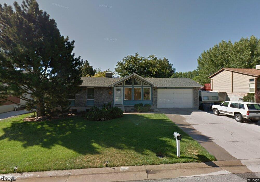 4253 Yorkshire Cir, South Jordan, UT 84095 - photo 1