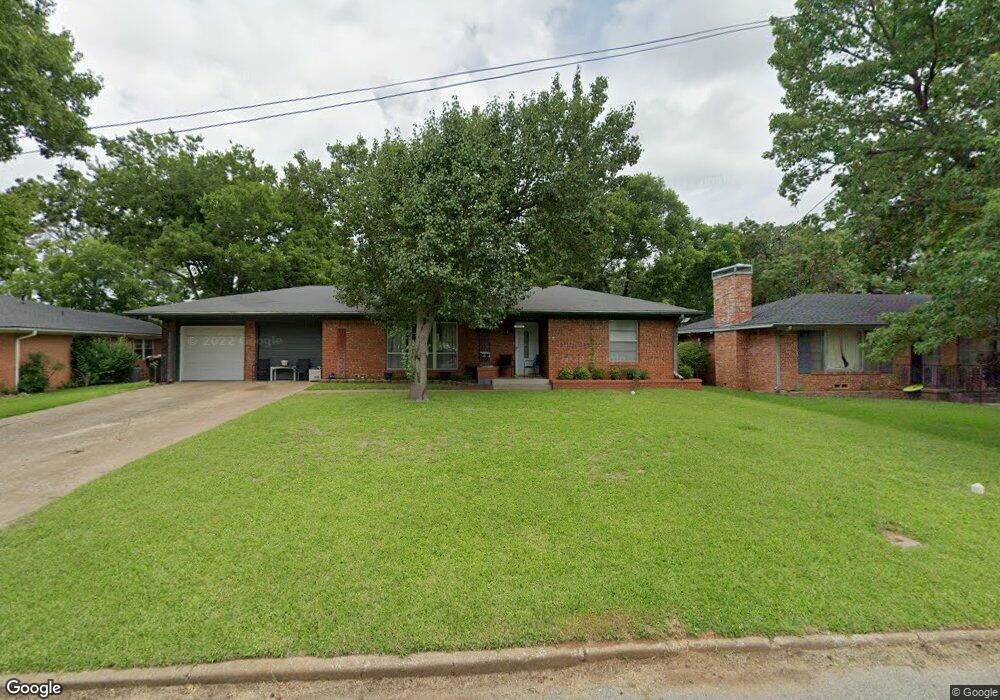 1515 W Monterey St, Denison, TX 75020 - photo 1