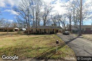 1607 Elmwood Dr, Demopolis, AL 36732
