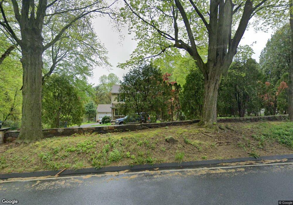 372 Shelton Rd, Trumbull, CT 06611 - photo 1