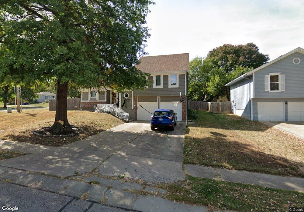 4814 Perry Ave, Shawnee, KS 66203 - photo 1