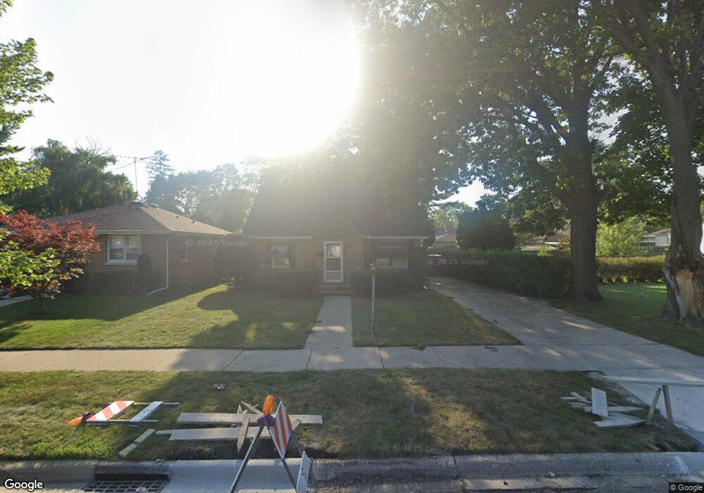 724 S Fulton Ave, Waukegan, IL 60085 - photo 1