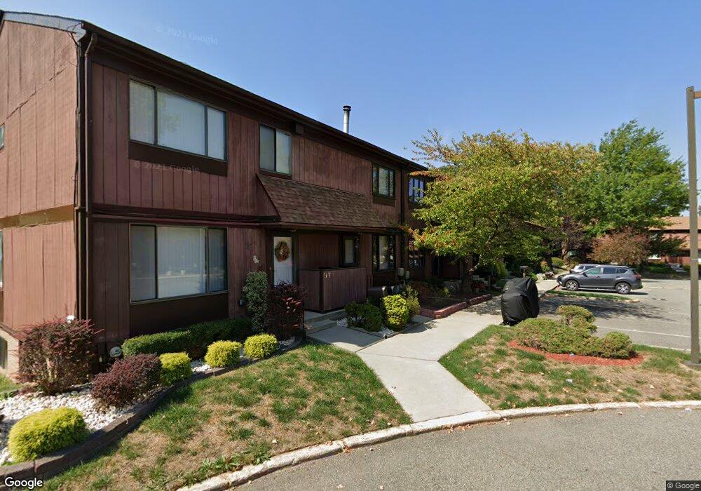 95 Bower Ct unit 73, Staten Island, NY 10309 - photo 1