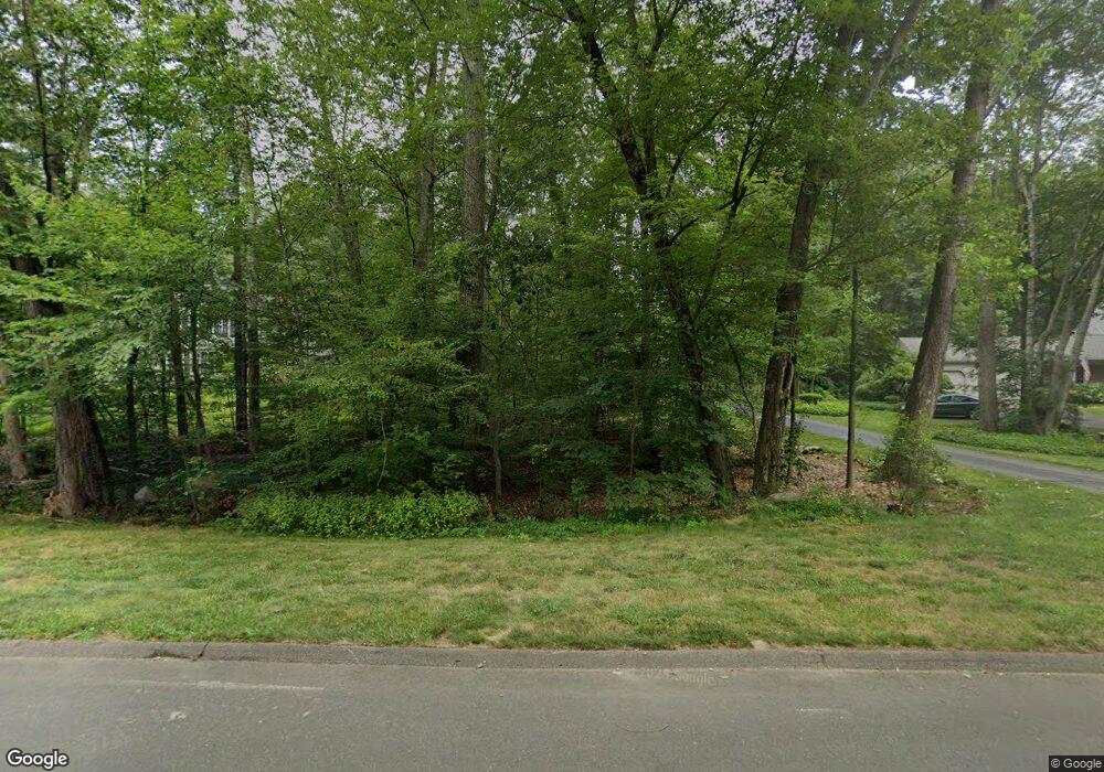 8 Briar Hill Rd, Avon, CT 06001 - photo 1