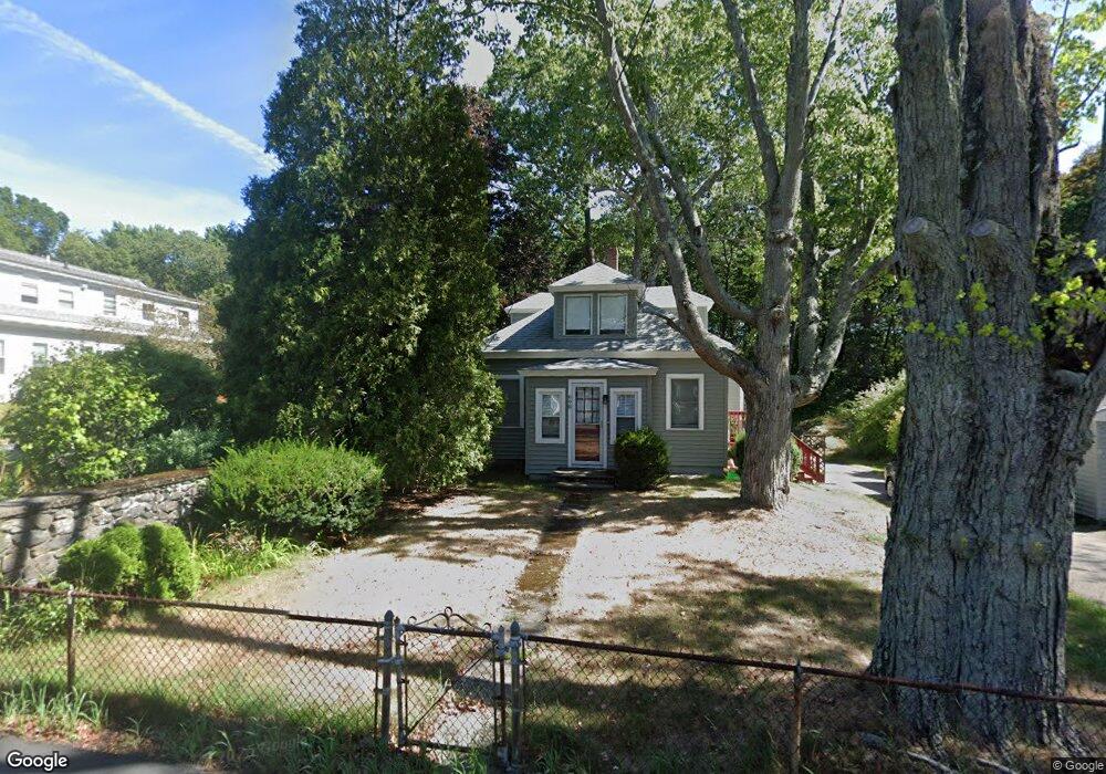 698 Sagamore Ave, Portsmouth, NH 03801 - photo 1