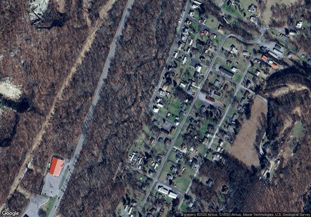 227 James St, Berkeley Springs, WV 25411 - photo 1