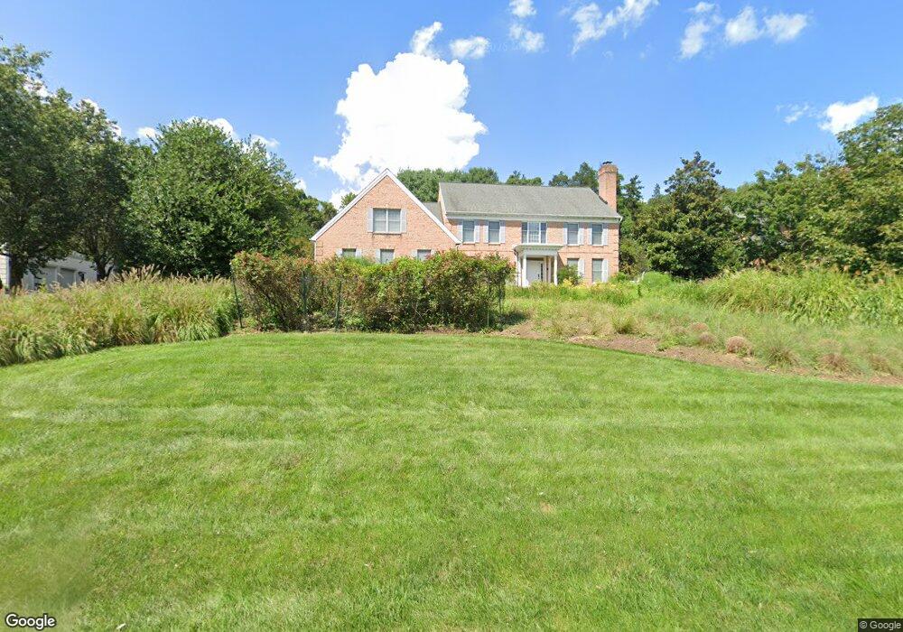 8528 Huntspring Dr, Lutherville Timonium, MD 21093 - photo 1