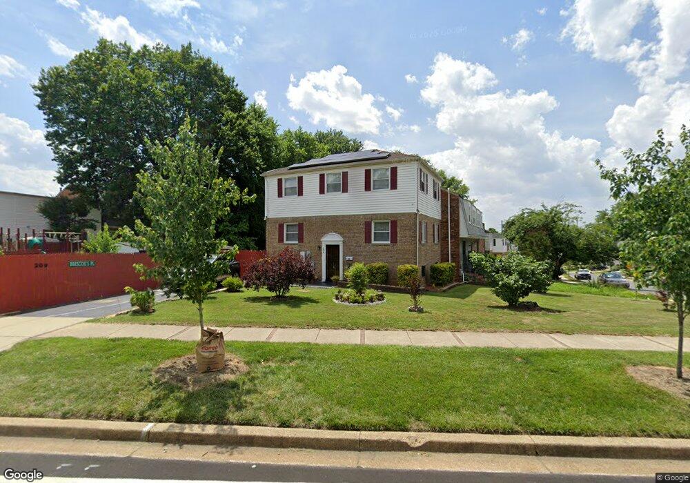 209 Shady Glen Dr, Capitol Heights, MD 20743 - photo 1