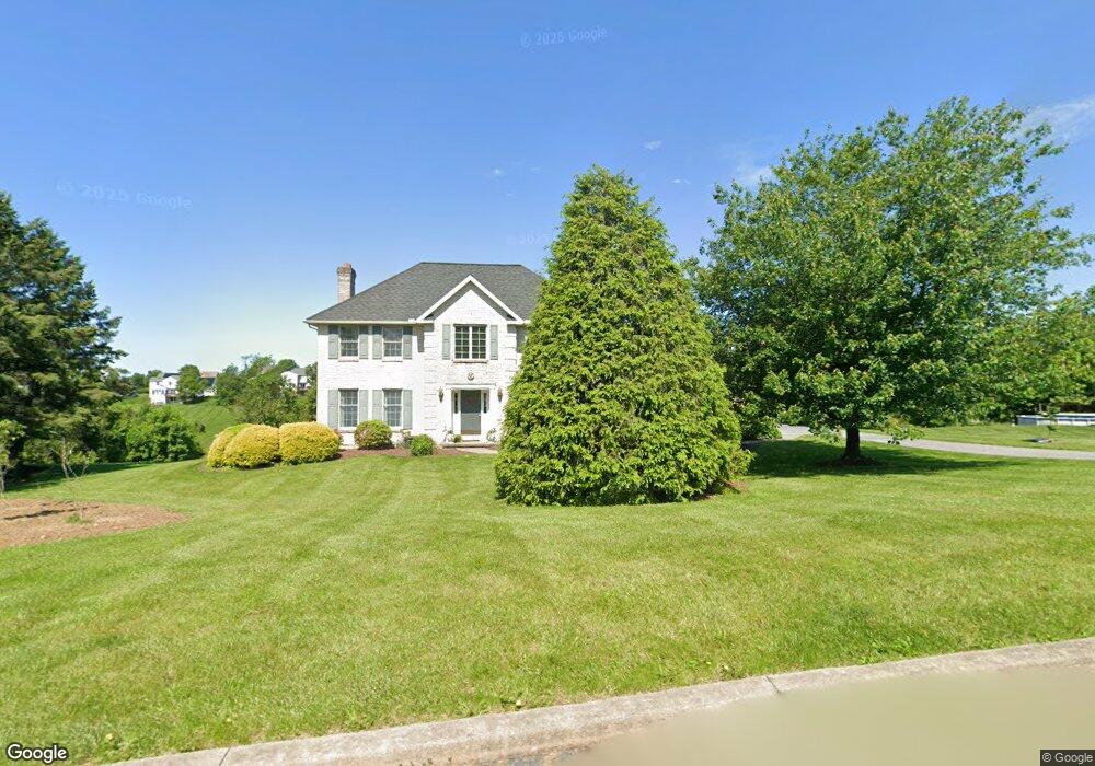 4713 Cortland Dr, Orefield, PA 18069 - photo 1