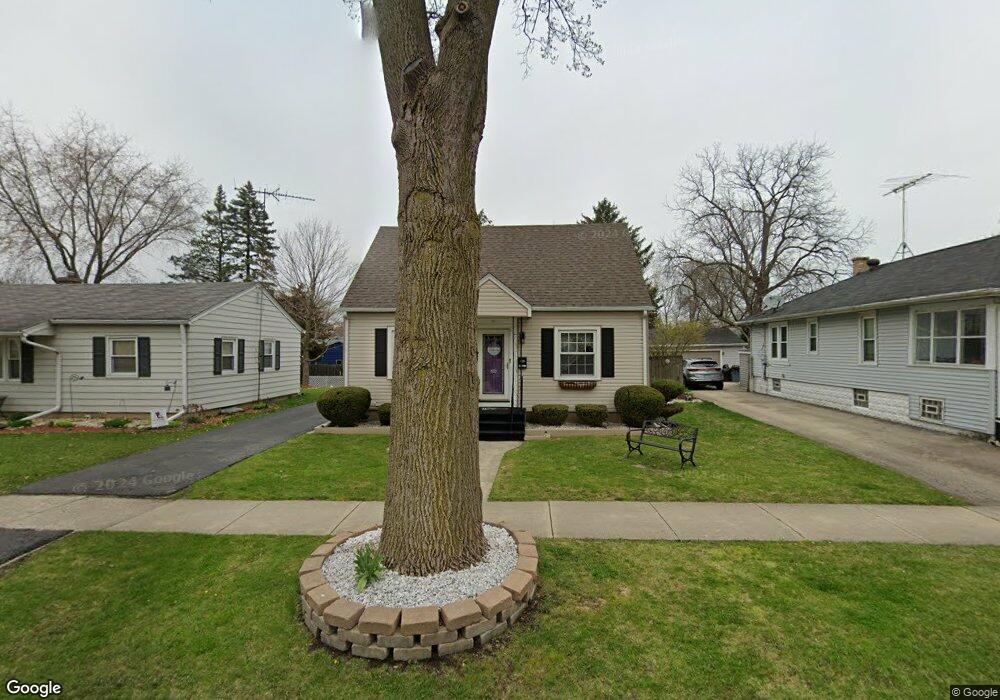 1011 Spruce St, Aurora, IL 60506 - photo 1