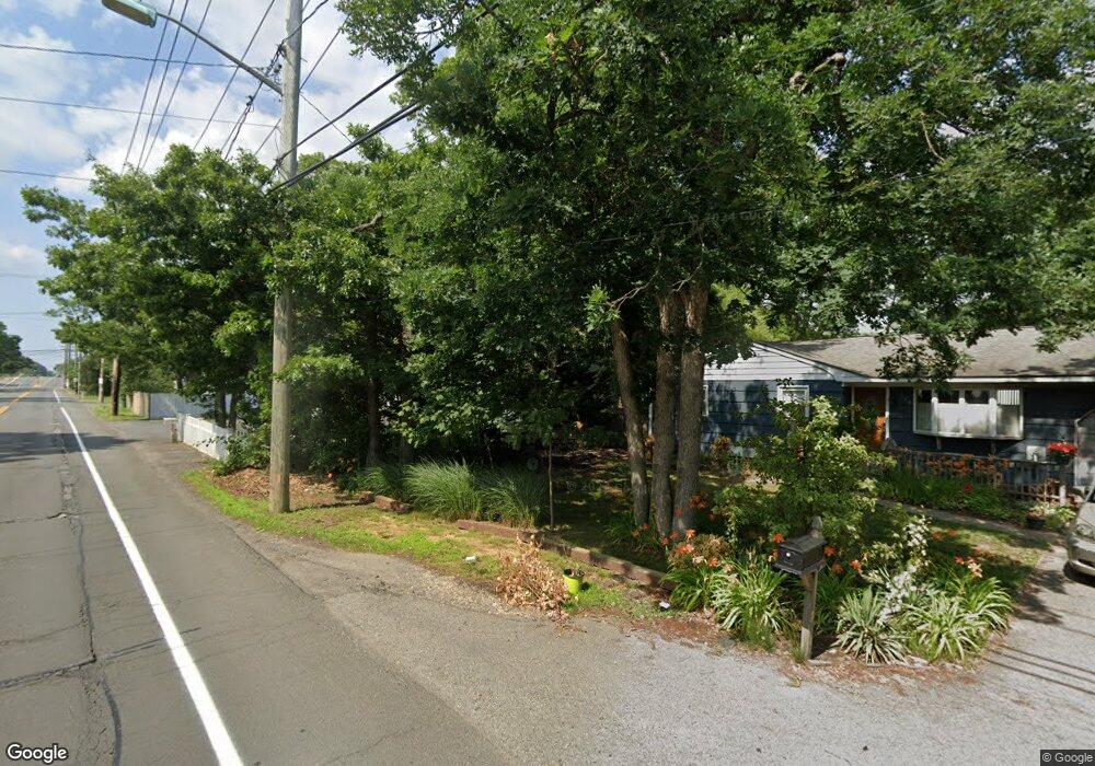 539 Islip Ave, Islip, NY 11751 - photo 1