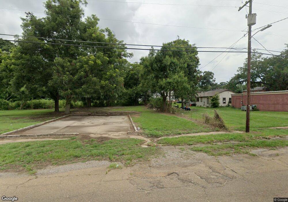 816 Edgar St, McComb, MS 39648 - photo 1
