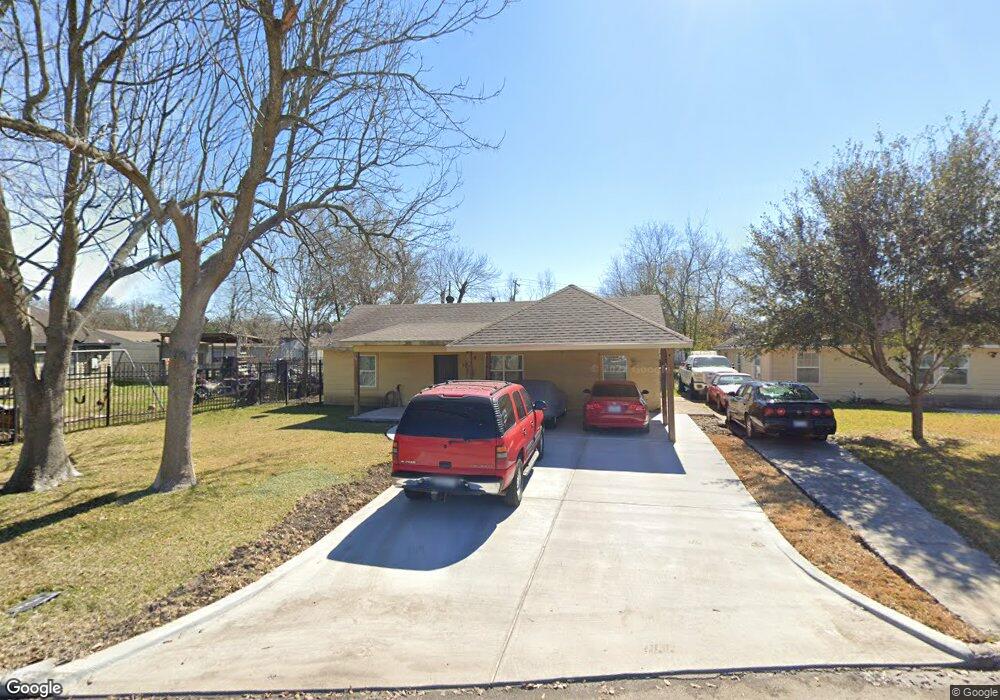 7742 Greenstone St, Houston, TX 77087 - photo 1