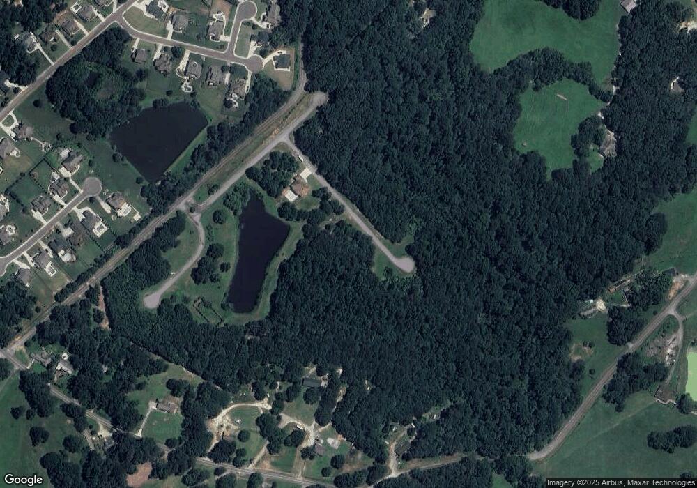 1055 Victron Dr, Hoschton, GA 30548 - photo 1