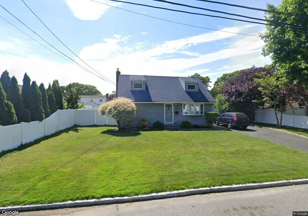 460 2nd Ave, Bayport, NY 11705 - photo 1