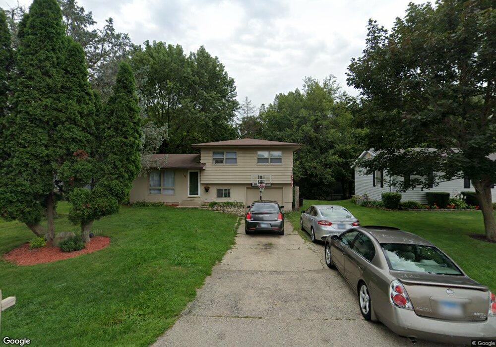 101 Castlewood Dr unit 1, Carpentersville, IL 60110 - photo 1