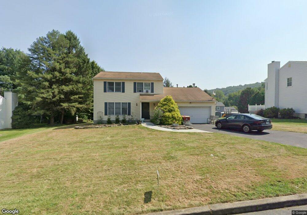 1611 Arrowwood Dr, Easton, PA 18040 - photo 1